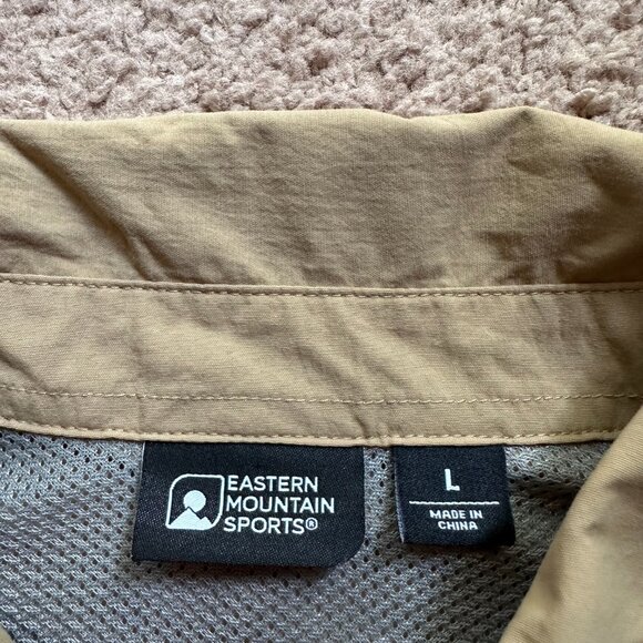 Eastern Mountain Sports Shirt Mens Large Button Up Vented Nylon Light Brown - Picture 3 of 11